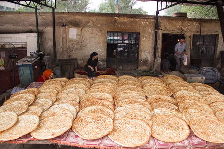 نظر اسلام درباره خوردن گوشت و نان